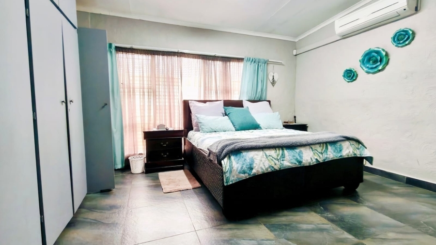 4 Bedroom Property for Sale in Potchefstroom South North West